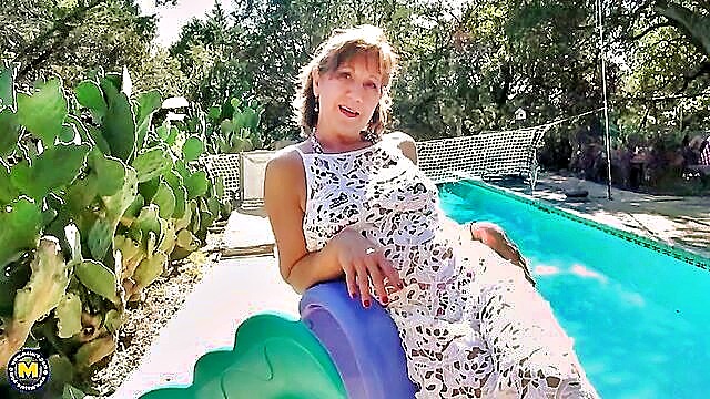 steamy granny showcases her mature allure in the sun : Milf