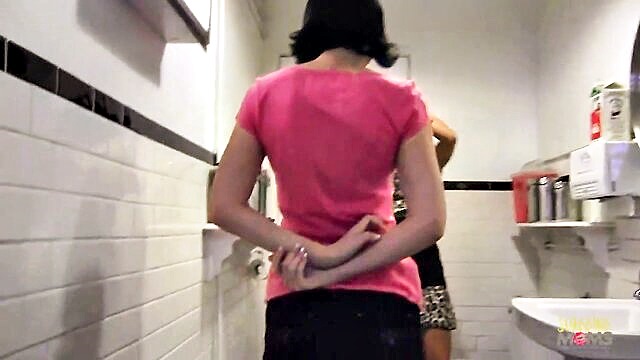 Coral Aorta - lesbian photographer sex Erotic Female Domination