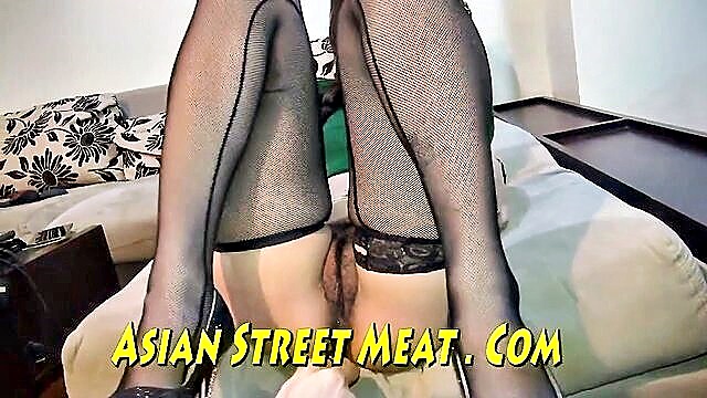 Close-up of a slender Chinese teen with natural beauty in a steamy solo play, culminating in intense sodomy in this xxx full HD video.