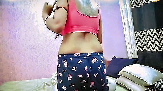 Indian couple\'s intimate HD video showcases their passionate home encounter.