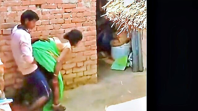 indian auntys steamy hidden camera encounter with maid : XES