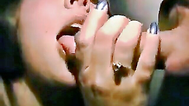 gloryhole blowjob and oral exchange with cum kiss : Gloryhole