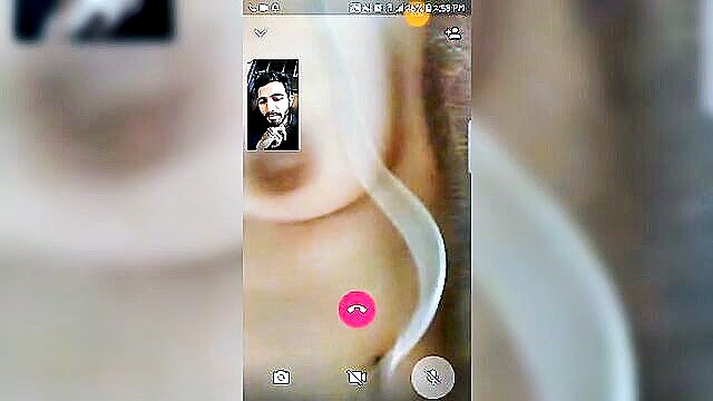 desi paki teen strips down for steamy video call : Ts