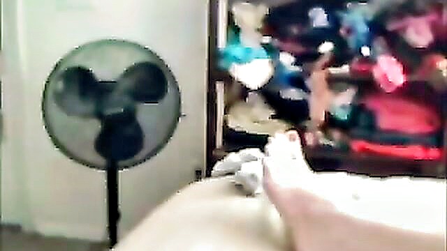 brissy serves domme bev with a foot fetish hardcore session in hindi : Hardcore Porn
