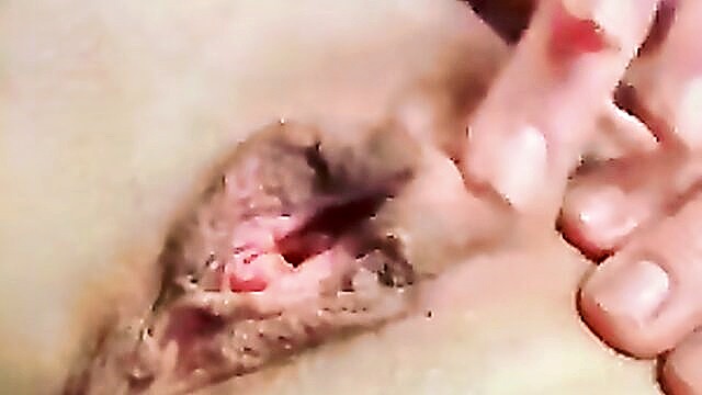 Lovely - sensual mature labia close up fingering in xxx18hot video