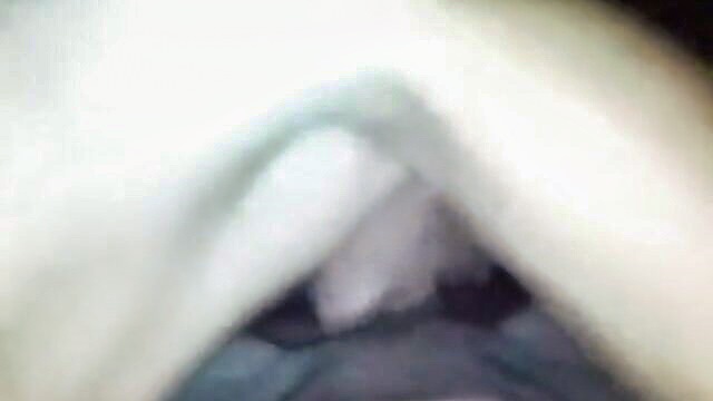 Indian beauty gives a sloppy deepthroat to a king cock, swallowing cum in HD porn video.