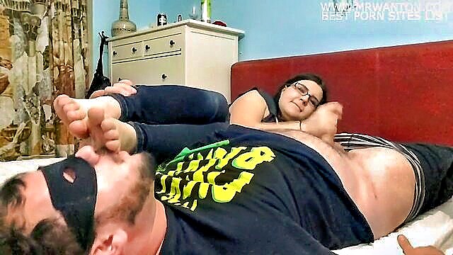Kink - new sex sweaty teen foot worship and smelling Kink