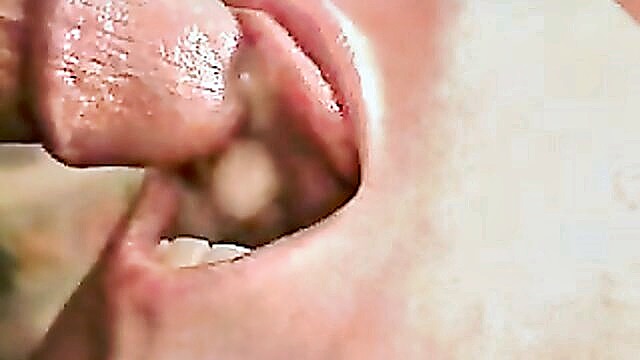 cumshot queen swallows cum after mouth job on xxx tube : Cums