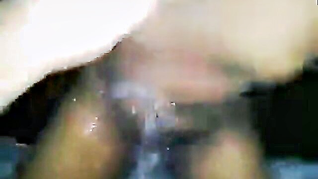 white pussy squirts while pissing in interracial action : Pawg