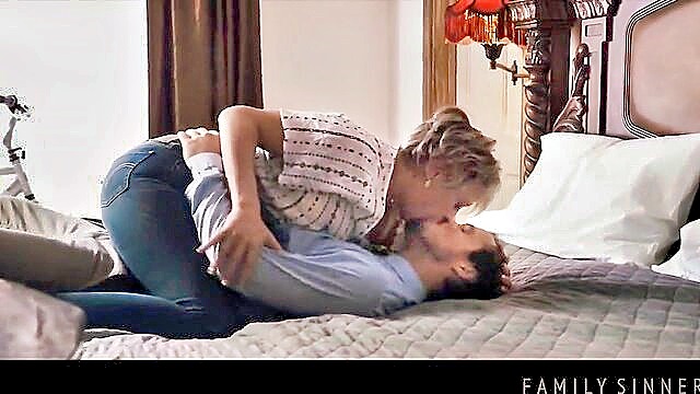Dee Williams, Robby Echo - busty stepmom pleasuring nerdy stepson in 69 position Family Sinners