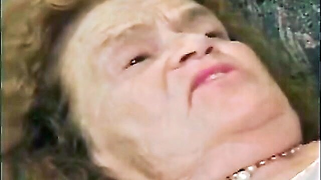 Experience the wild ride of Granny Davina Hardman in a sizzling free porn movie on the best site.