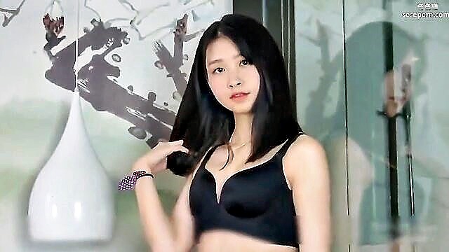 girl - 香港韻肥女模元瑣穿着