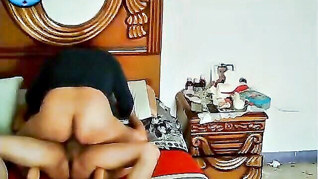 egyptian hijabi explores her sexual desires in xxx video 18 : Ara