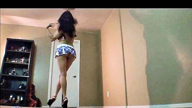 new hot xxx video white amateur girl shakes her big booty : Pawg