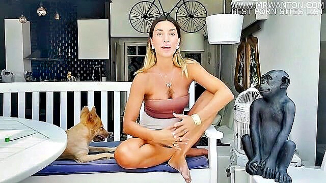 Roxy Fox - free xxx video roxys dick rating and sex advice Roxysdream