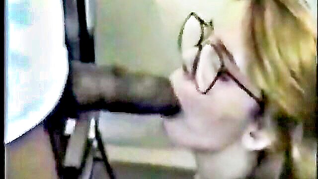 sexy milf with glasses gives a mind blowing blowjob : Milf