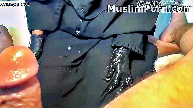hijab cumshot : Asian Suckers