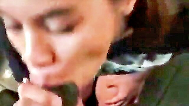 sex video my ebony friends daughter deepthroats me in the bath : Cums