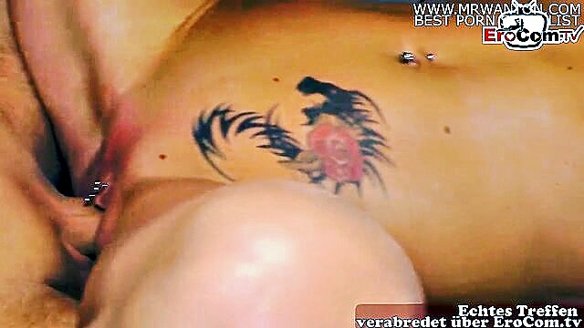 german slim blonde housewife indulges in passionate at home affair : Erotikvonnebenan