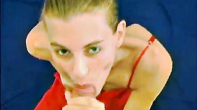 hot blonde milf gets a facial cumshot in xxx hd video : Milf