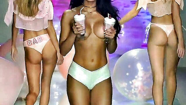 sensual sirens strutting in xxx hd sexy video : Kink