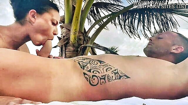 Dorian Del Isla, Isla, pornstar - sensual brunette gives a passionate beach blowjob in hd Cums