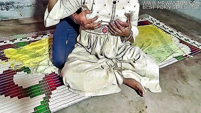 Indulging in a passionate rendezvous, a mature dhoban and her partner explore intense pleasure in this xxxporn video.