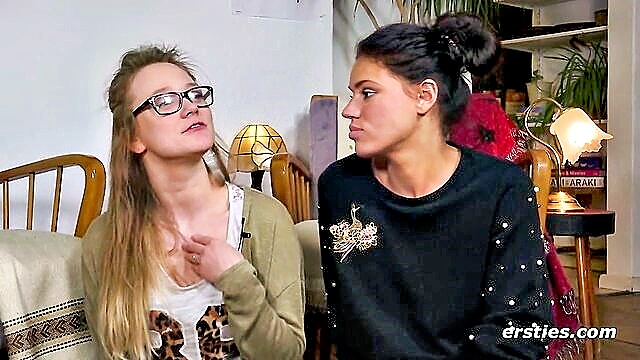 german brunette babe gets pleasured and orgasms : Ersties