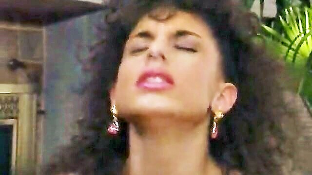 young black sarah in steamy s3x videos : Ara