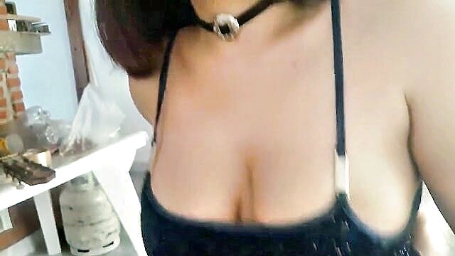 italian milf rides and gets taken doggy style in hd : ama