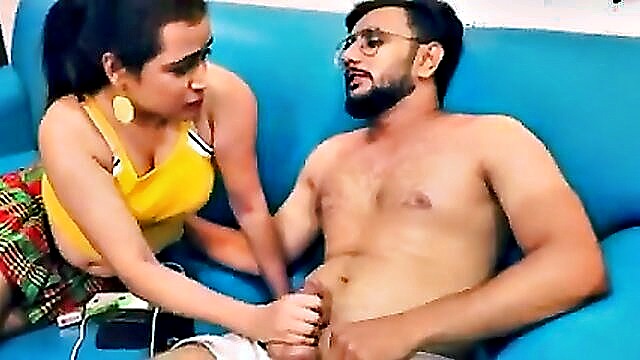 bhabhi ne devar ko muth marte huve pakdliya video on xhamster : Ultima