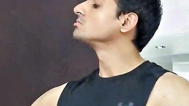 Brutal sex with an Indian MILF in Full HD. Desi bhabhi gets roughly pleasured.
