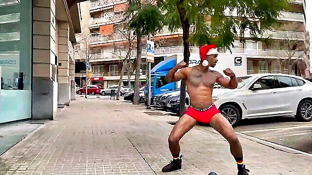 Medusa - black santa delivers his gift with a hard xmas fuck