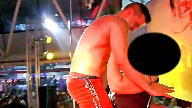 bachelorette party gone wild : Fakings