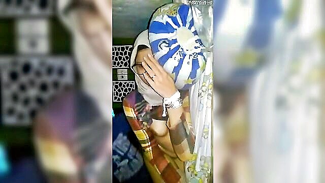 amateur, 18 year old, malaysian - sulky teen flaunts curves under hijab craving attention