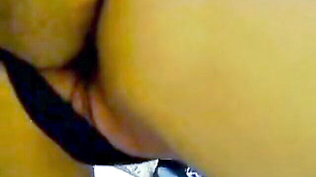 Desi girl pleases her NRI boyfriend in a steamy 69 position, complete with cooking and oral exchanges. Xxxbf.
