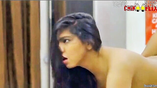 Indian 18-year-old babe seductively sheds clothes, exploring hot and steamy girlfriend sex in quarantine, www.porn video.