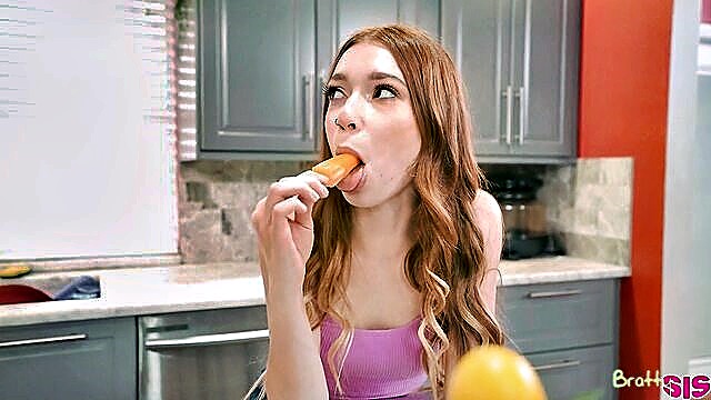 Redhead pornstar Jessica Marie treats her luckiest viewer to a mind-blowing handjob and blowjob in an HD porn V with a cumshot finale.
