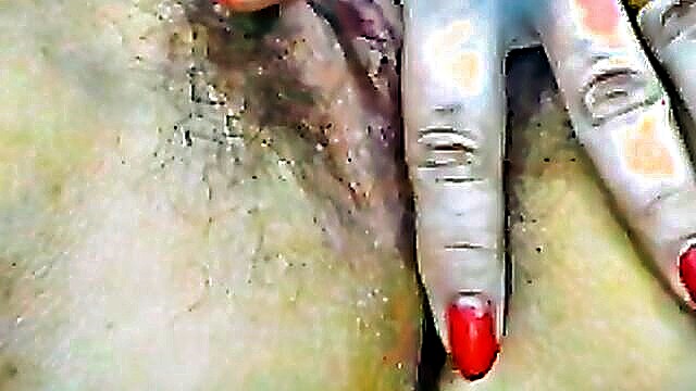 mature pawg, hairy puss, hairy pussy - mature pawg with hairy pussy