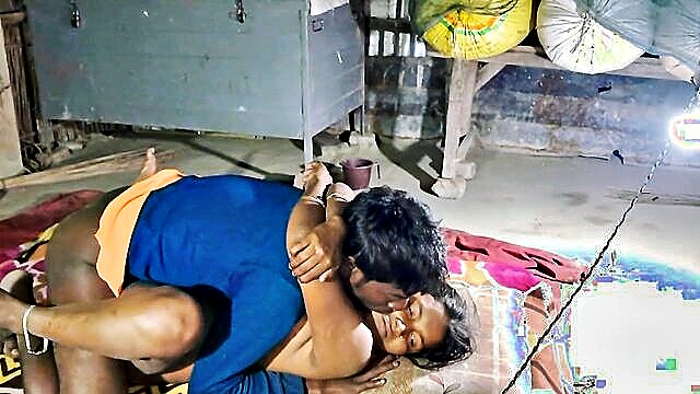 beautiful, directing, beautiful indian - indian wife records hubby and his lover