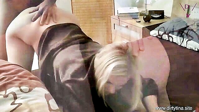 porn, hardcore, sex - blonde milf gets fucked