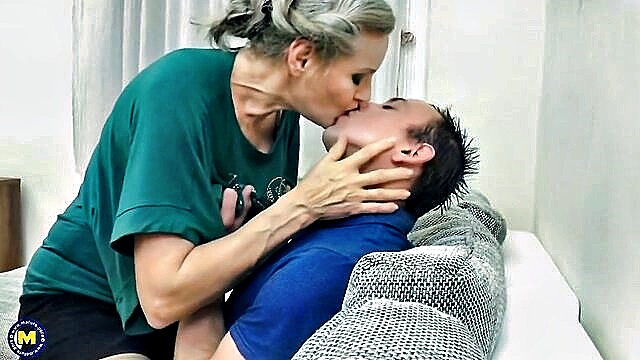mature nl naughty granny : Mature.nl
