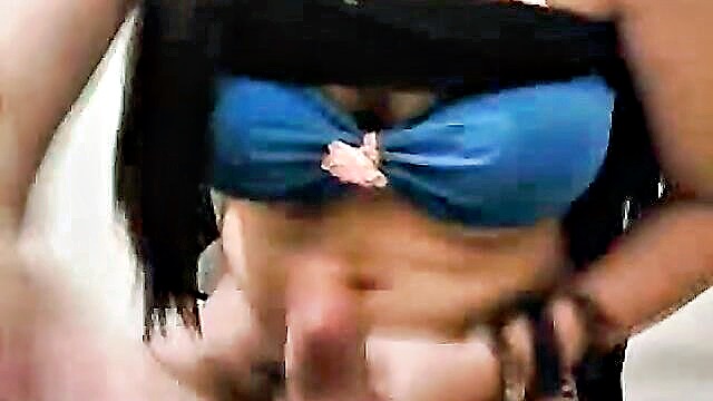 hot tranny masturbates : Tranny 4 Free