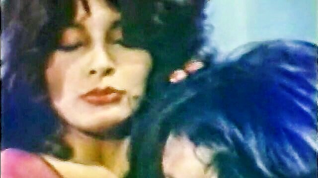 golden girls pussy lick : Blue Vanities