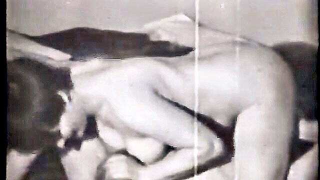 retro shaved pussy : Color Climax