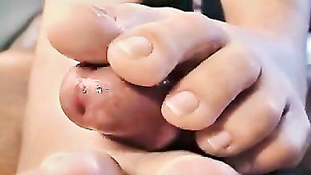 my girlfriend, is my girl, how to - footjob with my girlfriend