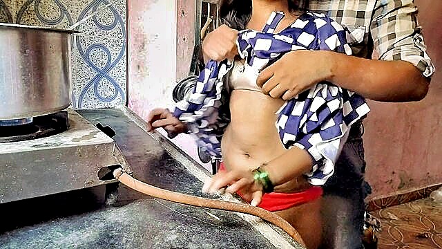 kitchen sex, desi bhabhi, devar bhabhi sex - mumbai ashu cootchie