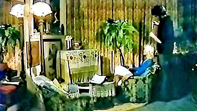 blonde bombshell watches : The Classic Porn