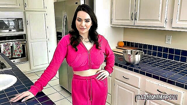 milf, violet, hardcore - aviana violet kitchen fuck