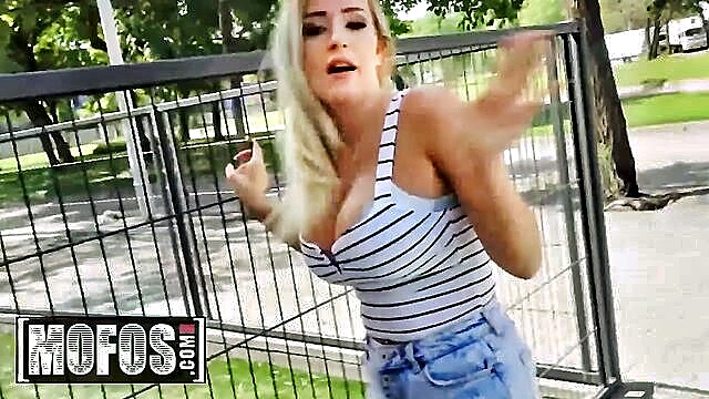 maricas freaky sex : Public Pickups